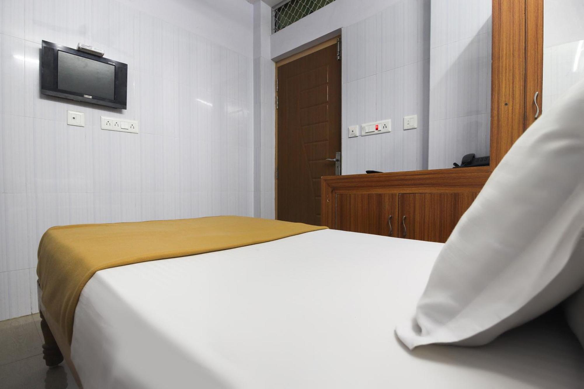 Hotel O Jks Deluxe Lodge Udaiyarpalaiyam المظهر الخارجي الصورة